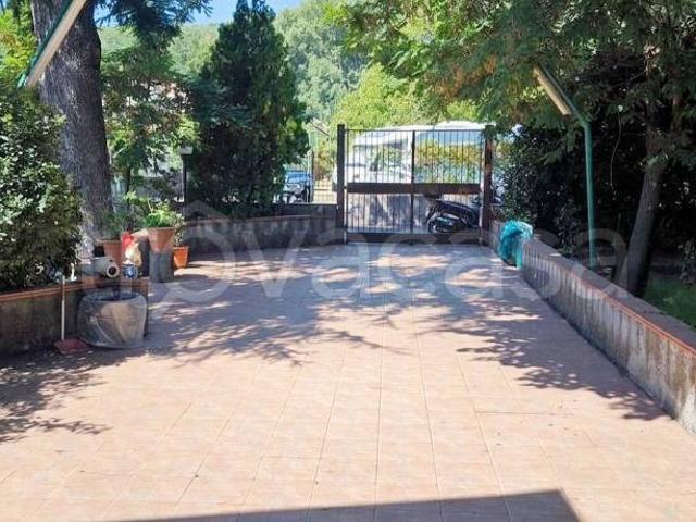 Villa Indipendente in vendita a Pedara, Catania