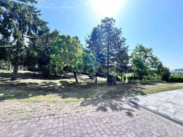 Villa Indipendente in vendita a Piemonte, Asti