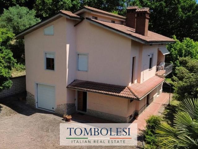 Villa Indipendente in vendita a Quartiere Mercatale, Marche