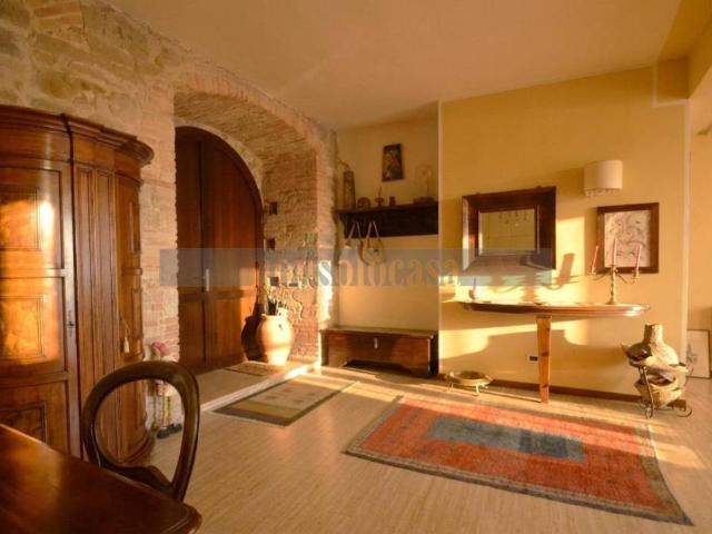 Villa Indipendente in vendita a Podere le Spiagge, Cenerente