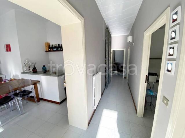 Villa Indipendente in vendita a Baia Flaminia, Marche