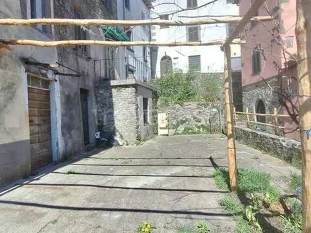 Villa Indipendente in vendita a Unione dei comuni Media Valle del Serchio, Pescaglia