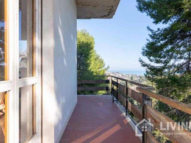 Villa Indipendente in vendita a C.da Colle Cervone, Pescara