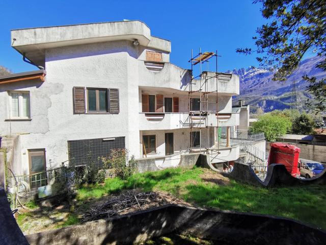 Villa Indipendente in vendita a Pescate, Lombardia