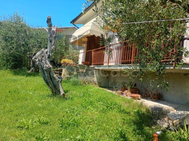 Villa Indipendente in vendita a Collecchio, Uzzano E Castello