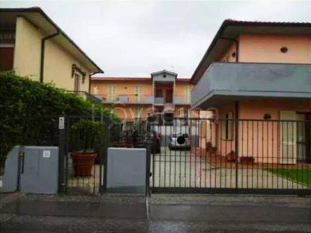 Villa Indipendente in vendita a Alberghi, Uzzano E Castello