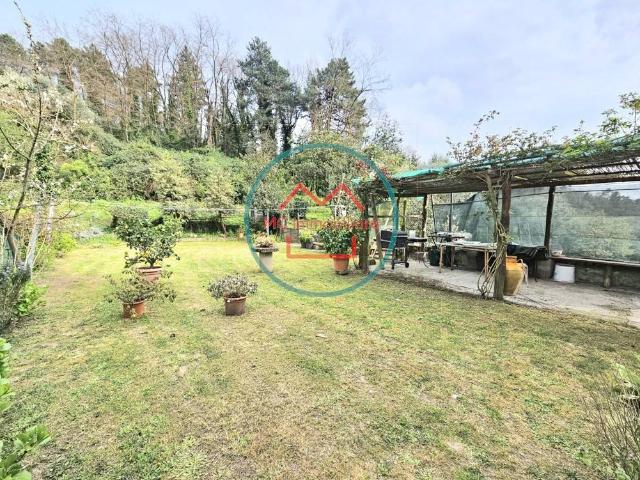 Villa Indipendente in vendita a San Lorenzo a Cerreto, Uzzano E Castello