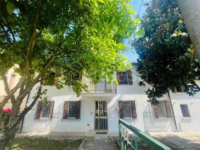 Villa Indipendente in vendita a Piacenza D'adige, Veneto