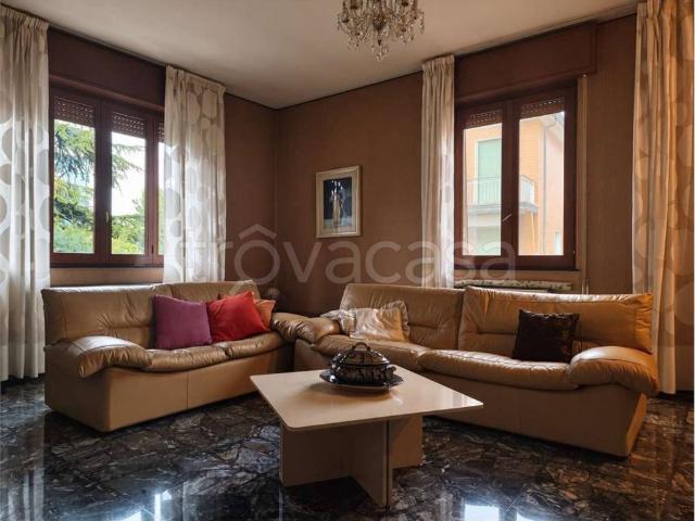 Villa Indipendente in vendita a Piacenza
