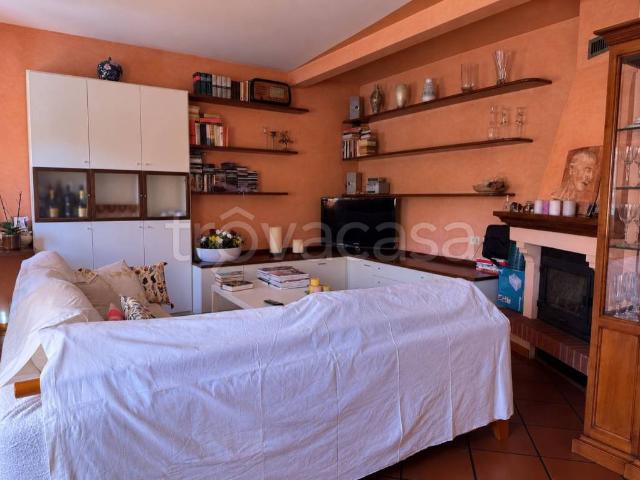 Villa Indipendente in vendita a Borgotrebbia, Piacenza
