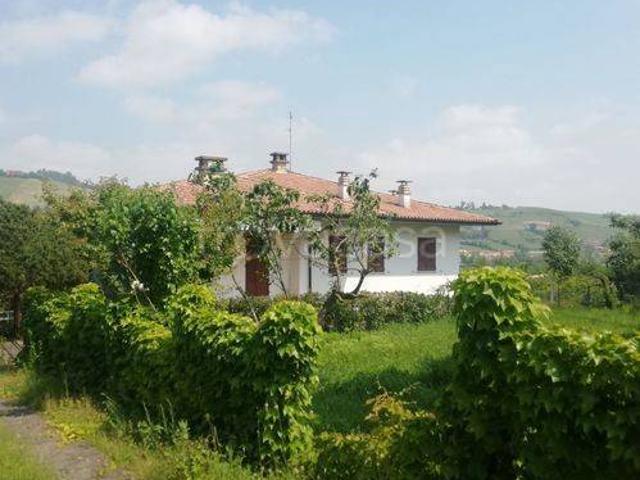 Villa Indipendente in vendita a Nibbiano, Reggio Emilia