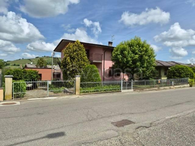 Villa Indipendente in vendita a Nibbiano, Reggio Emilia