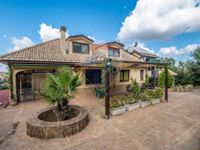 Villa Indipendente in vendita a Piazza, Sicilia