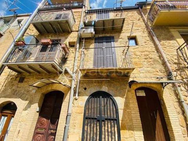 Villa Indipendente in vendita a Crocifisso, Piazza