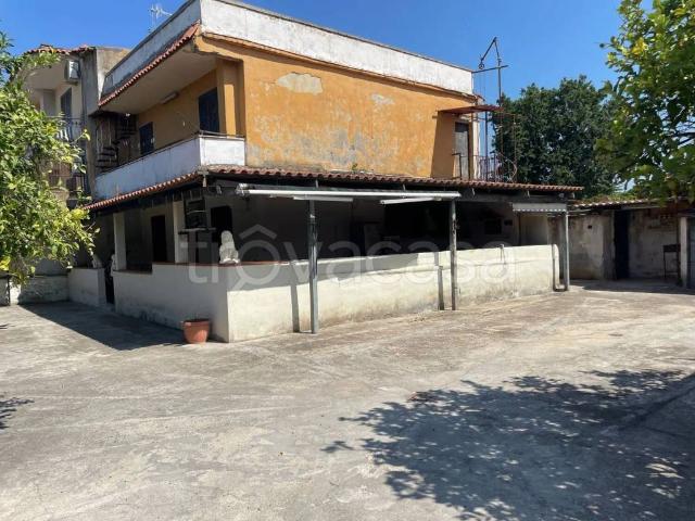 Villa Indipendente in vendita a Sessa Aurunca, Campania