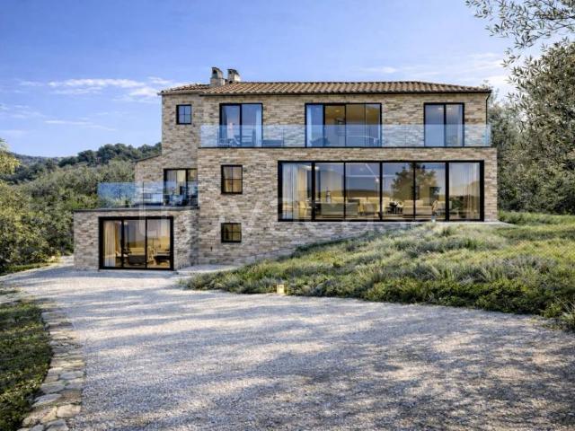 Villa Indipendente in vendita a Castello, Tonfano