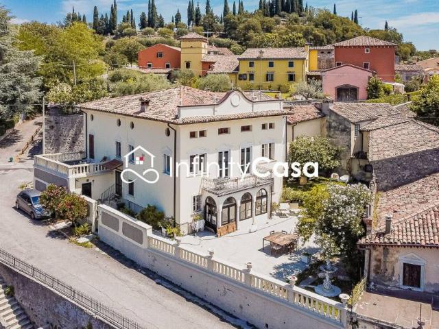 Villa Indipendente in vendita a Pastrengo, Veneto