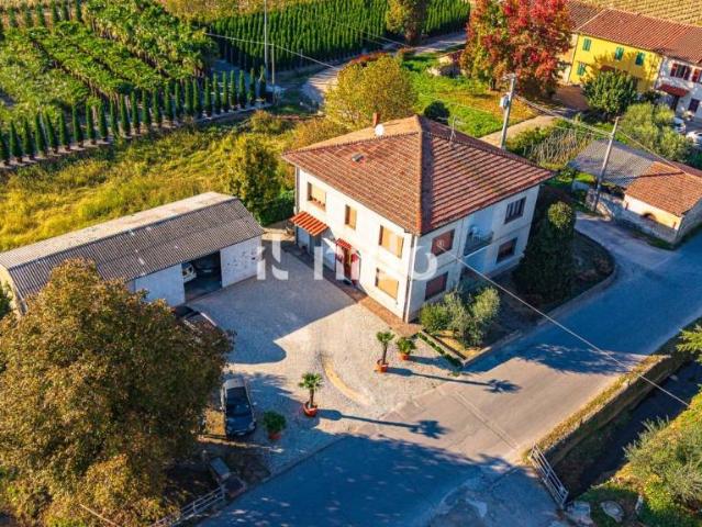 Villa Indipendente in vendita a Badia a Pacciana, Pistoia
