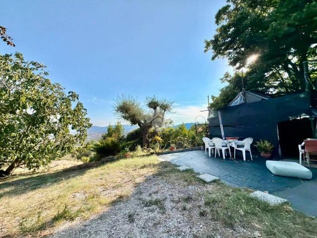 Villa Indipendente in vendita a Pistoia, Toscana