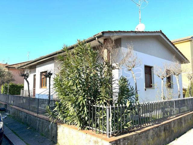 Villa Indipendente in vendita a Lo Sperone, Pistoia