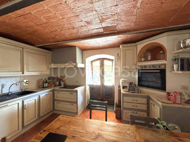 Villa Indipendente in vendita a Pistoia, Toscana