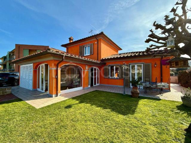 Villa Indipendente in vendita a Pistoia, Toscana