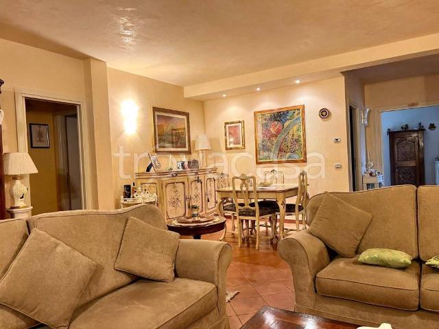 Villa Indipendente in vendita a Pistoia, Toscana