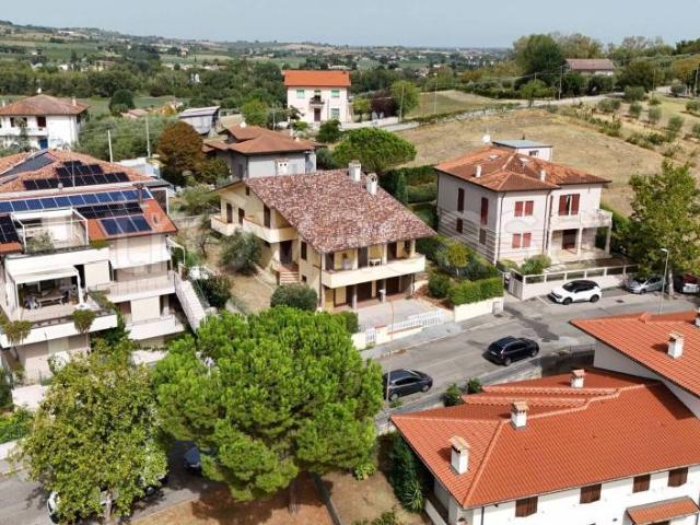 Villa Indipendente in vendita a Sant'Andrea, Poggio Torriana