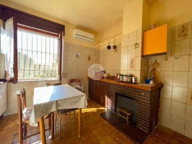 Villa Indipendente in vendita a Santa Marina, Salerno