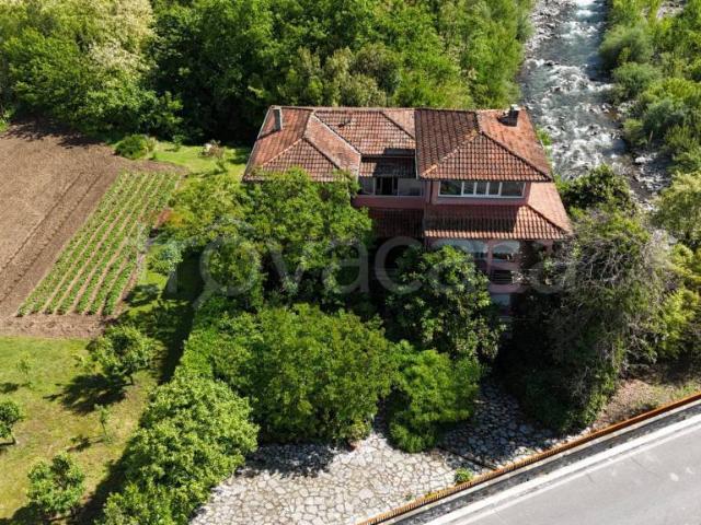 Villa Indipendente in vendita a Unione dei comuni Media Valle del Serchio, Barga