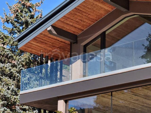 Villa Indipendente in vendita a Poia, Ponte di Legno