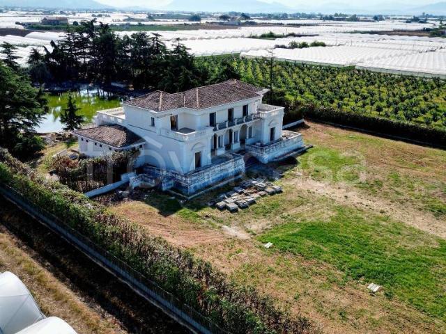 Villa Indipendente in vendita a Pontecagnano, Campania