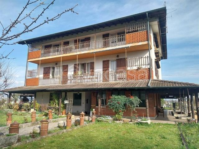 Villa Indipendente in vendita a Pontoglio, Lombardia