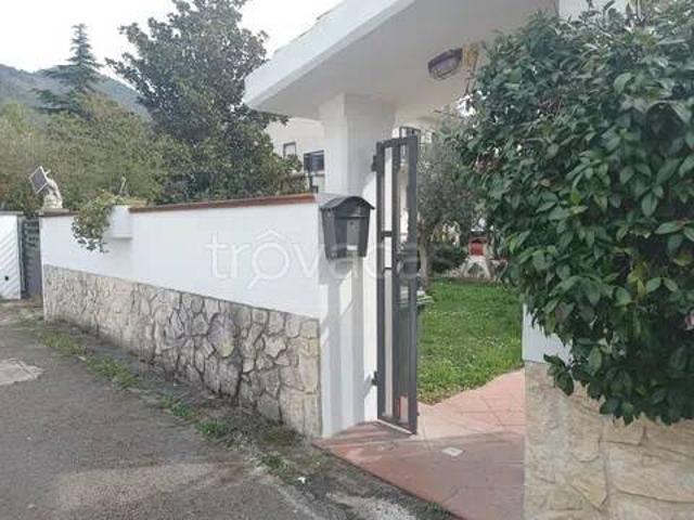 Villa Indipendente in vendita a Popoli, Abruzzo