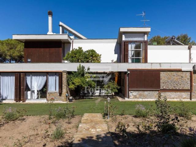 Villa Indipendente in vendita a Piombino, Toscana