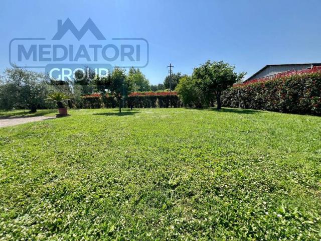 Villa Indipendente in vendita a Rughi, Porcari