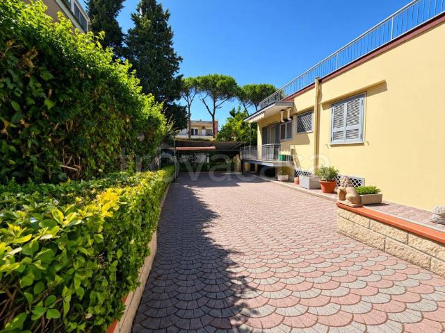 Villa Indipendente in vendita a Portici, Campania