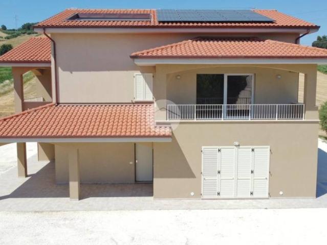 Villa Indipendente in vendita a Marche, Macerata
