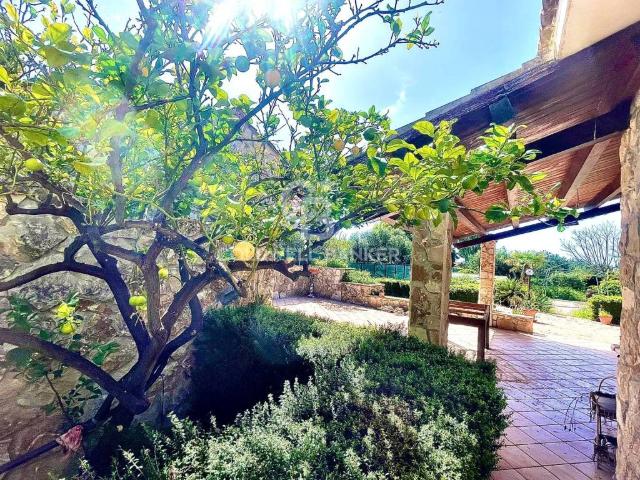 Villa Indipendente in vendita a Pozzallo, Sicilia
