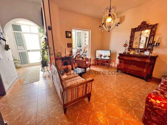 Villa Indipendente in vendita a Pozzuoli, Campania