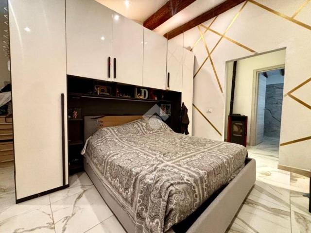 Villa Indipendente in vendita a Prato, Toscana