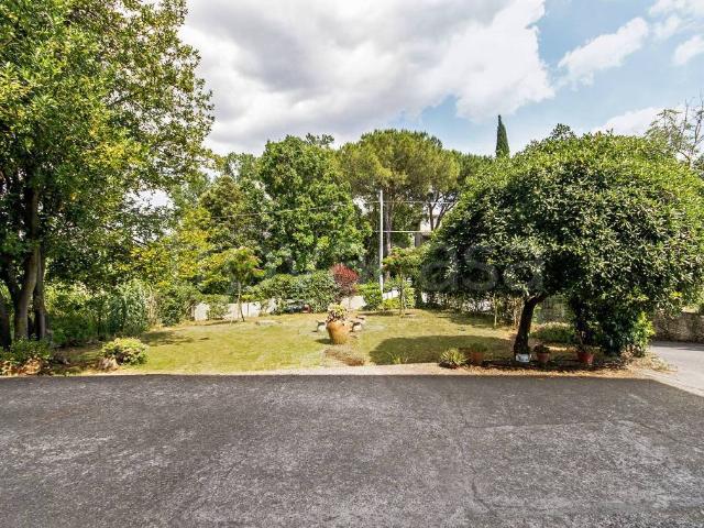 Villa Indipendente in vendita a Quarrata, Toscana