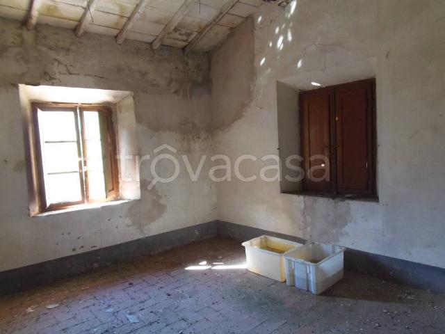 Villa Indipendente in vendita a Lucciano, Quarrata