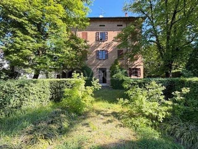 Villa Indipendente in vendita a Colline Matildiche, Re
