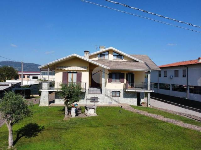 Villa Indipendente in vendita a Quintano, Castelli Calepio