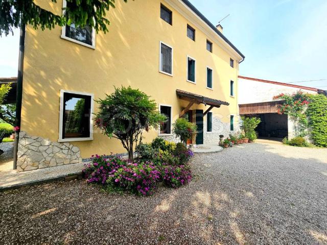 Villa Indipendente in vendita a Quinto Vicentino, Veneto
