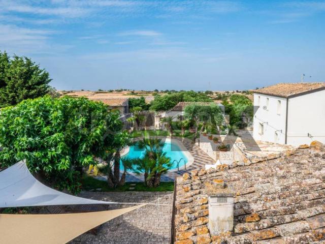 Villa Indipendente in vendita a Tresauro, Ragusa