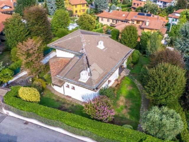 Villa Indipendente in vendita a Ranica, Bergamo
