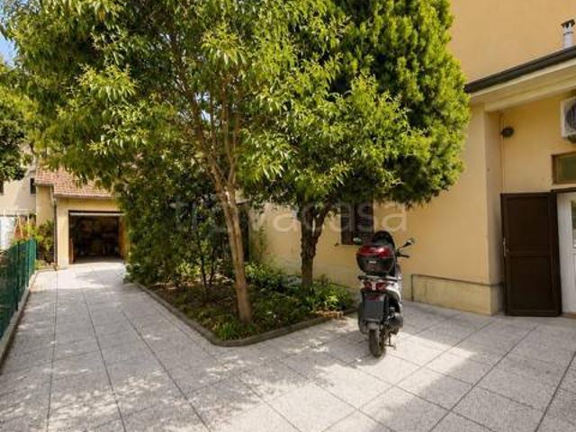 Villa Indipendente in vendita a Ravenna, Reggio Emilia