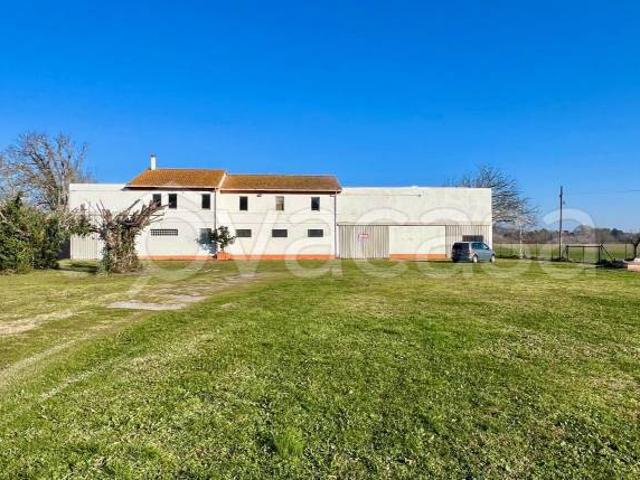 Villa Indipendente in vendita a Contrada Ricciola, Marche